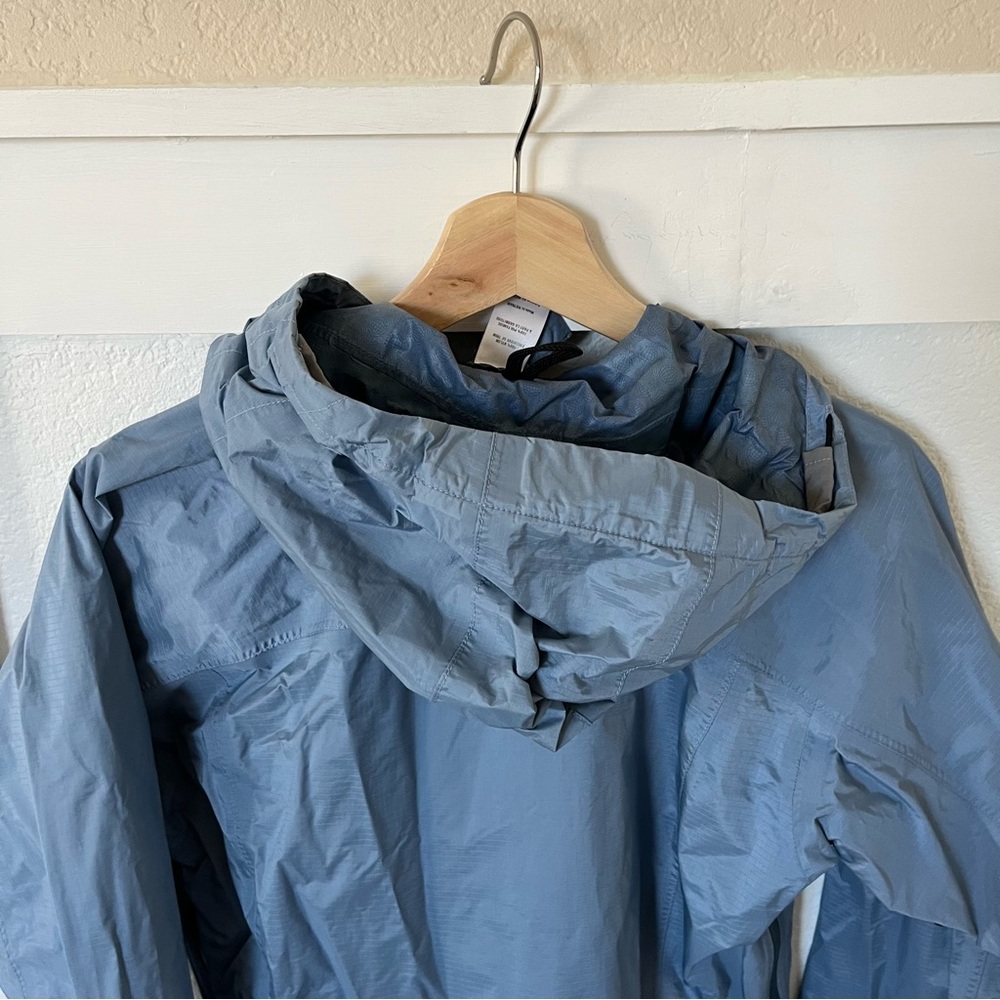 Patagonia Women's XS Torrentshell Rain Jacket - Picture 9 of 10